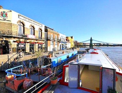 Prenotare un hotel in Lower Mall and Upper Mall